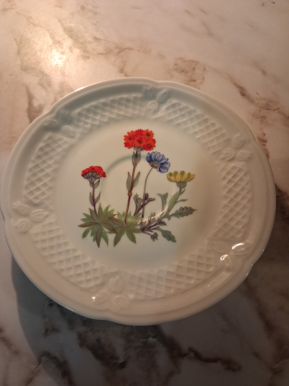 ☕️French Vintage Porcelain Demitasse Cup and Saucer- Unusual Floral Design💐 - Picture 6 of 14